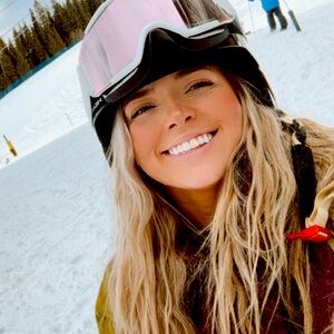 Meet your Posher, Kaycie